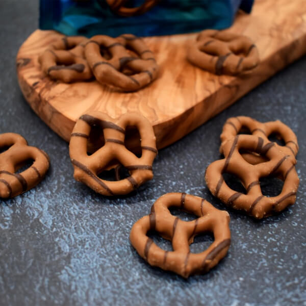 McVitie's Flipz Brezeln mit Karamell Schokolade umhüllt - 90g